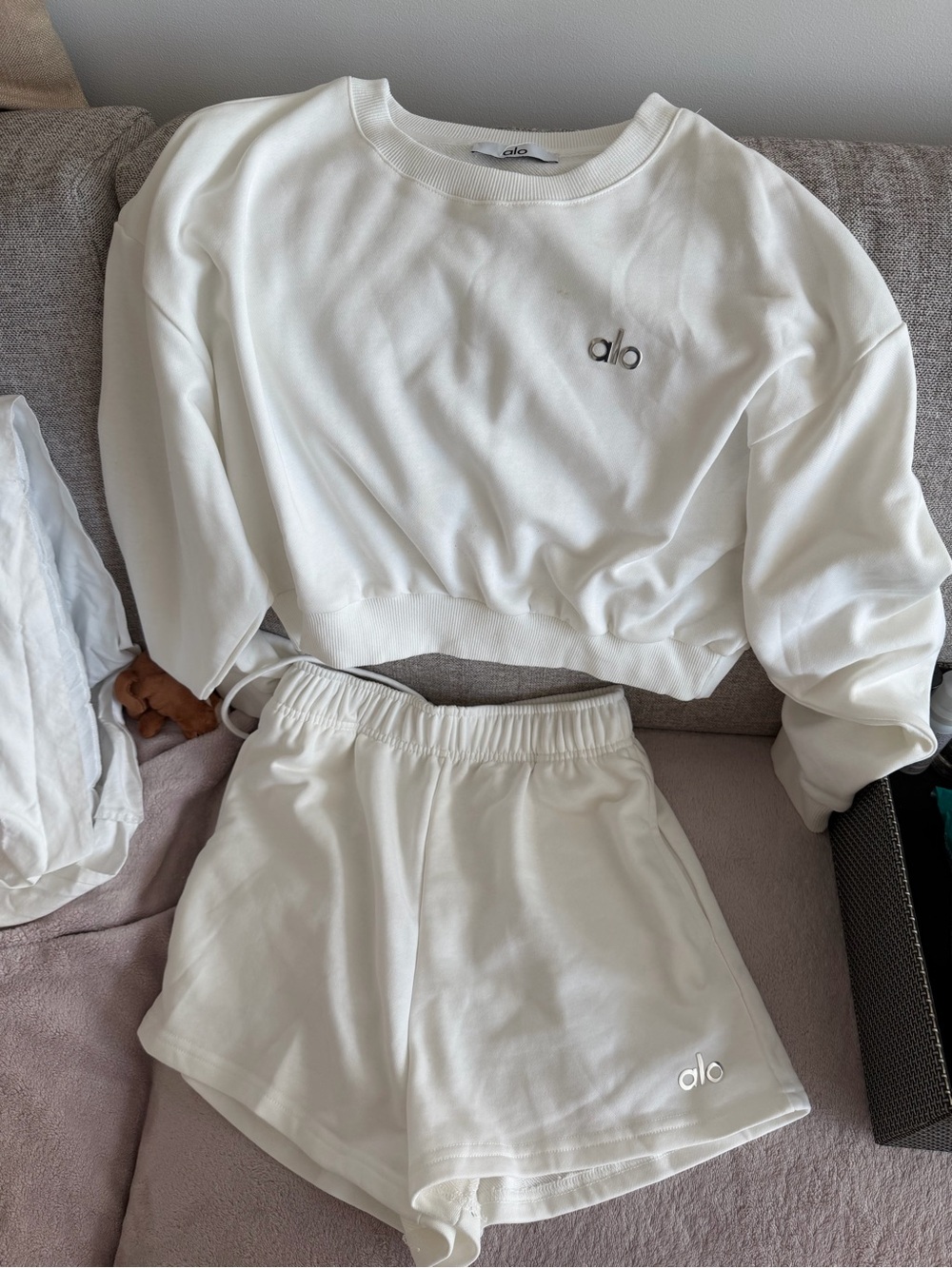 ALO Yoga Set Cropped Sweatshirt and Matching Shorts